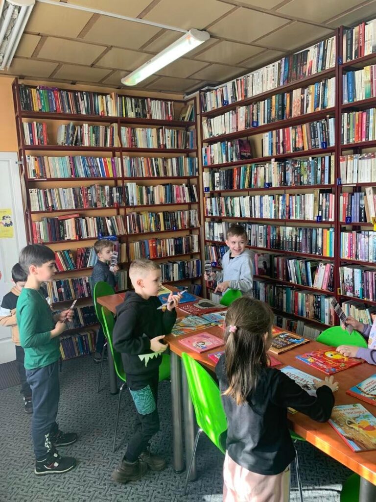 Klasa 1a z wizytą w Bibliotece Publicznej w Bralinie